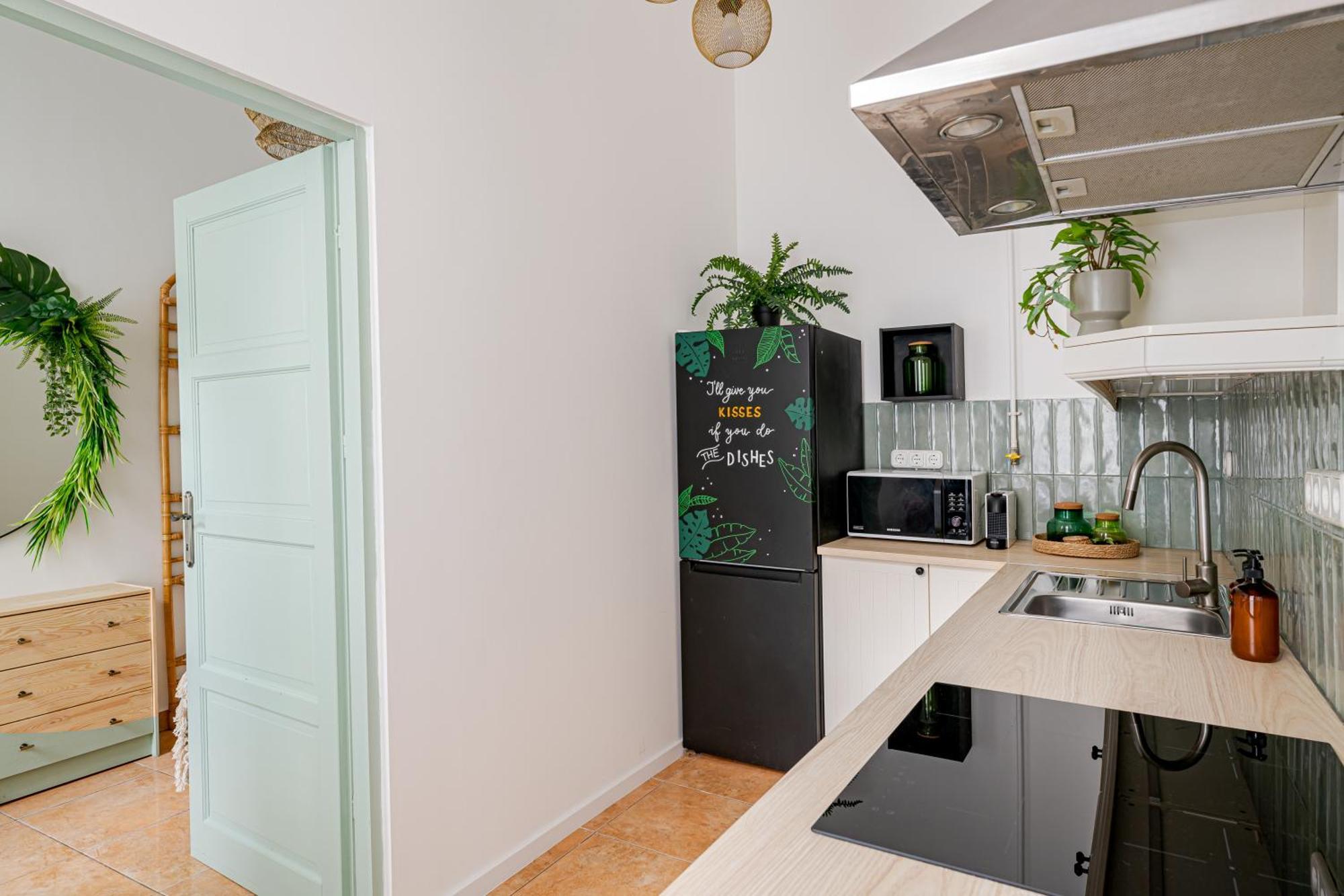 Jungle Aesthetics Downtown Apartman Aircon And Garage Parking ブダペスト エクステリア 写真