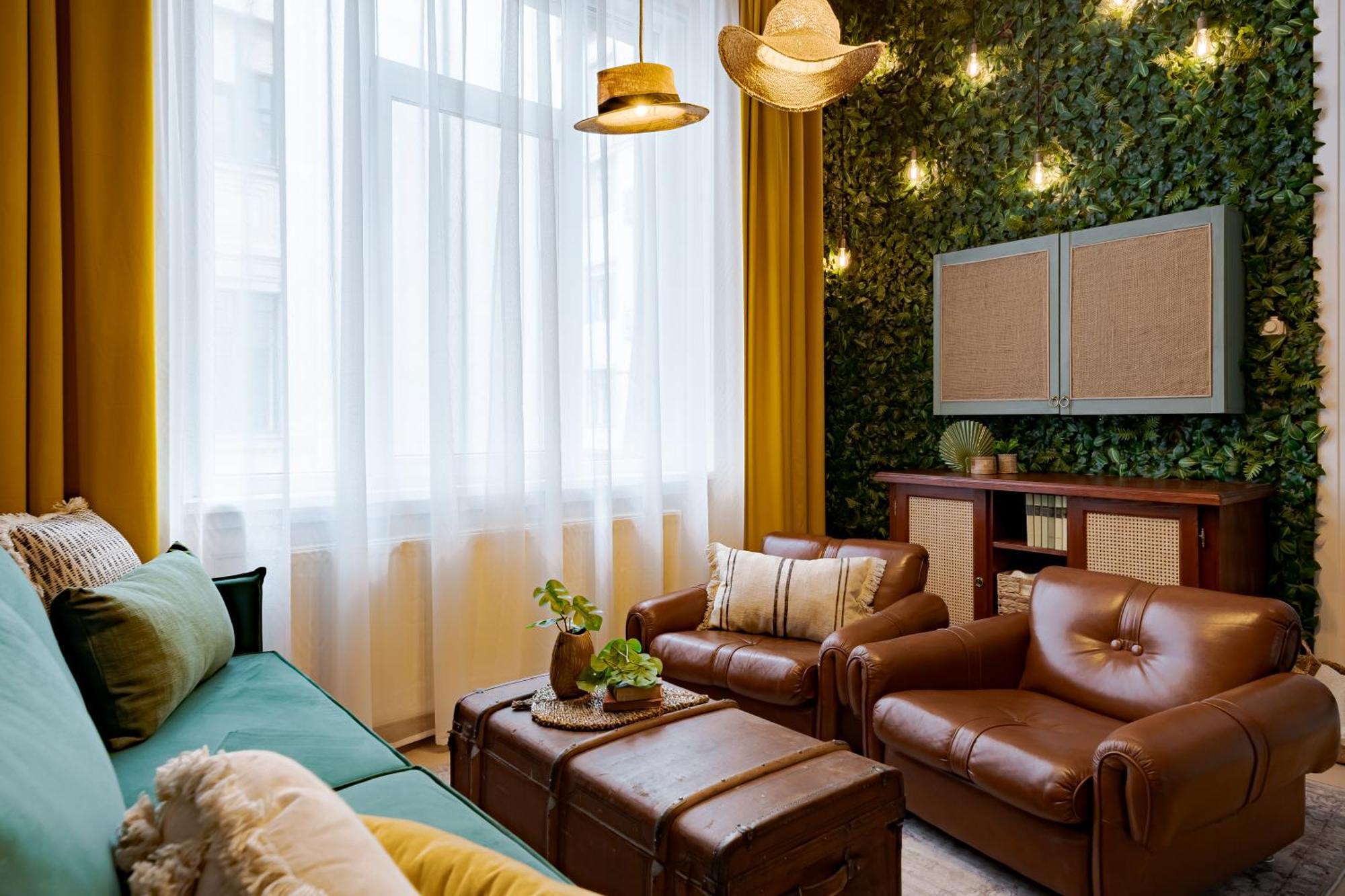 Jungle Aesthetics Downtown Apartman Aircon And Garage Parking ブダペスト エクステリア 写真